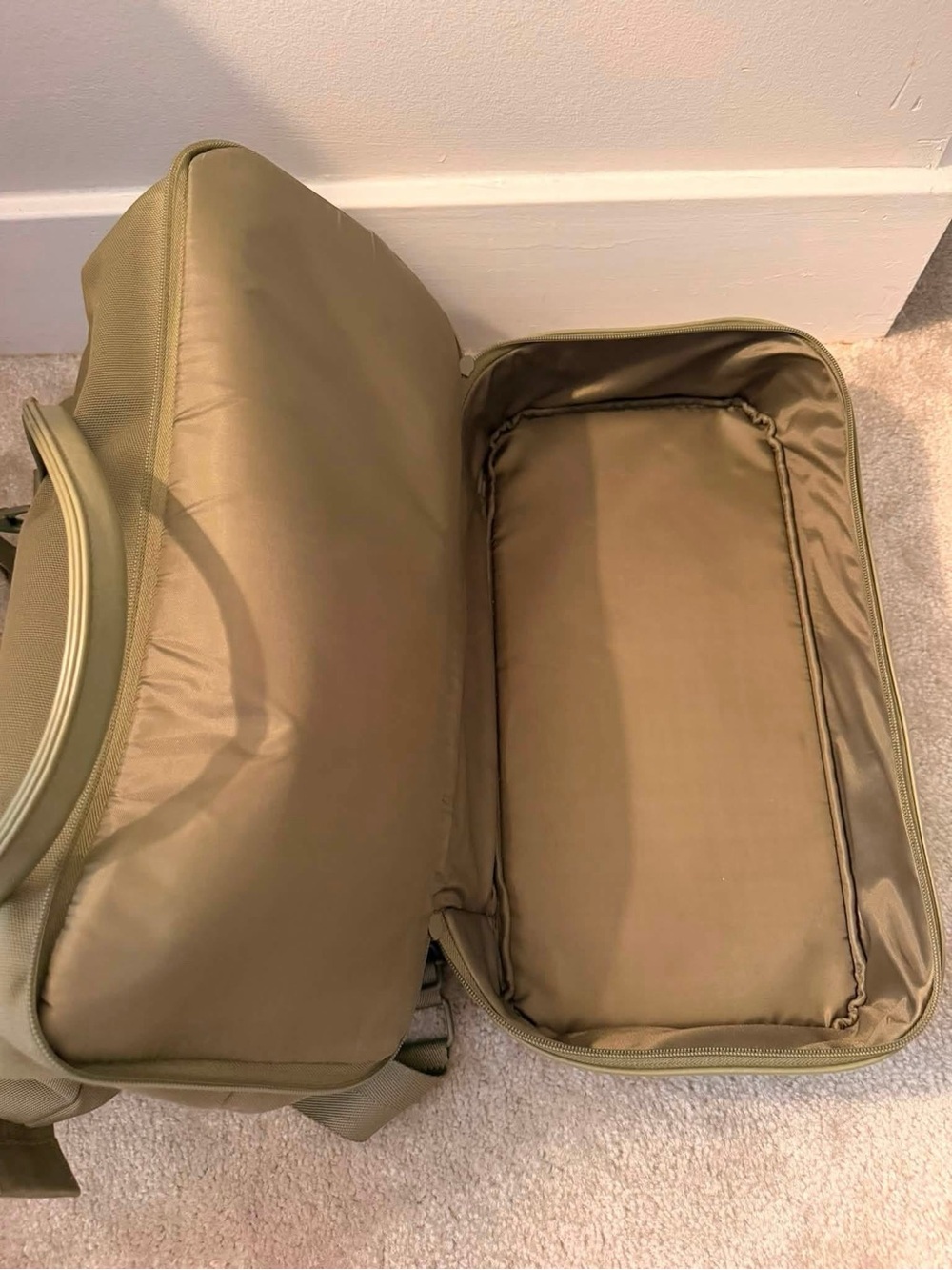 BEIS Mini Weekender- Olive Green - Picture 4 of 4